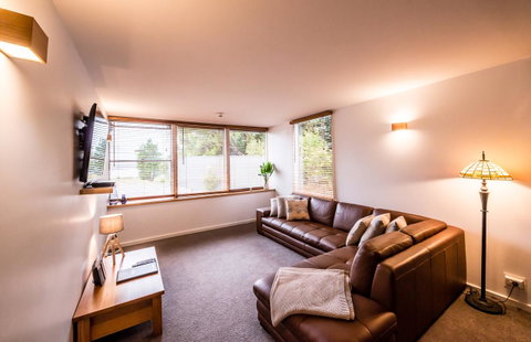 Pedder Wilderness Lodge - Schoolies Week Accommodation 10