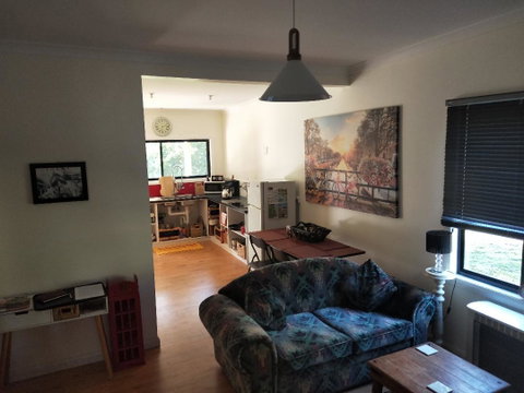 Wanderlust Cottage - Schoolies Week Accommodation 6