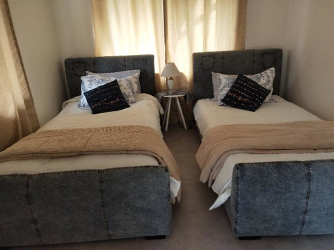 Wanderlust Cottage - Schoolies Week Accommodation 7