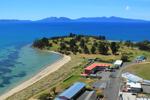 The Waterloo Hotel - Schoolies Week Accommodation 0