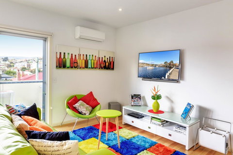 Bellerive Marina View Apartments No 28 - Schoolies Week Accommodation 1