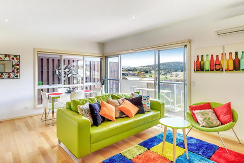 Bellerive Marina View Apartments No 28 - Schoolies Week Accommodation 2
