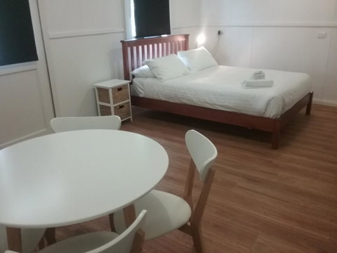 Tullah Tavern - Schoolies Week Accommodation 7