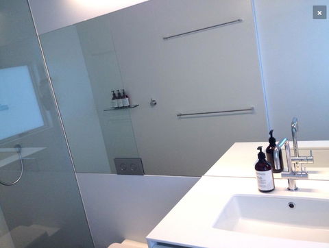 Avalon City Retreat - Schoolies Week Accommodation 12