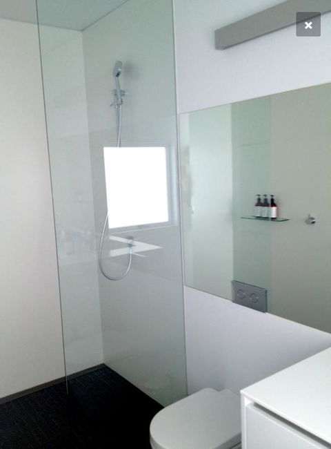 Avalon City Retreat - Schoolies Week Accommodation 11