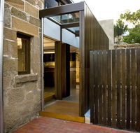 Stone Flower - Schoolies Week Accommodation