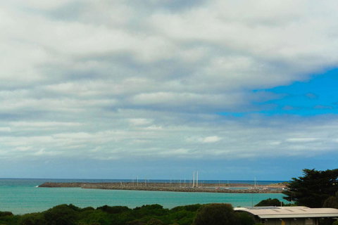 The Apollo - Schoolies Week Accommodation 11