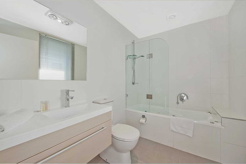 The Apollo - Schoolies Week Accommodation 2