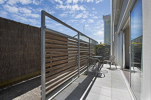 The Apollo - Schoolies Week Accommodation 1