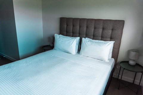 The Apollo - Schoolies Week Accommodation 5