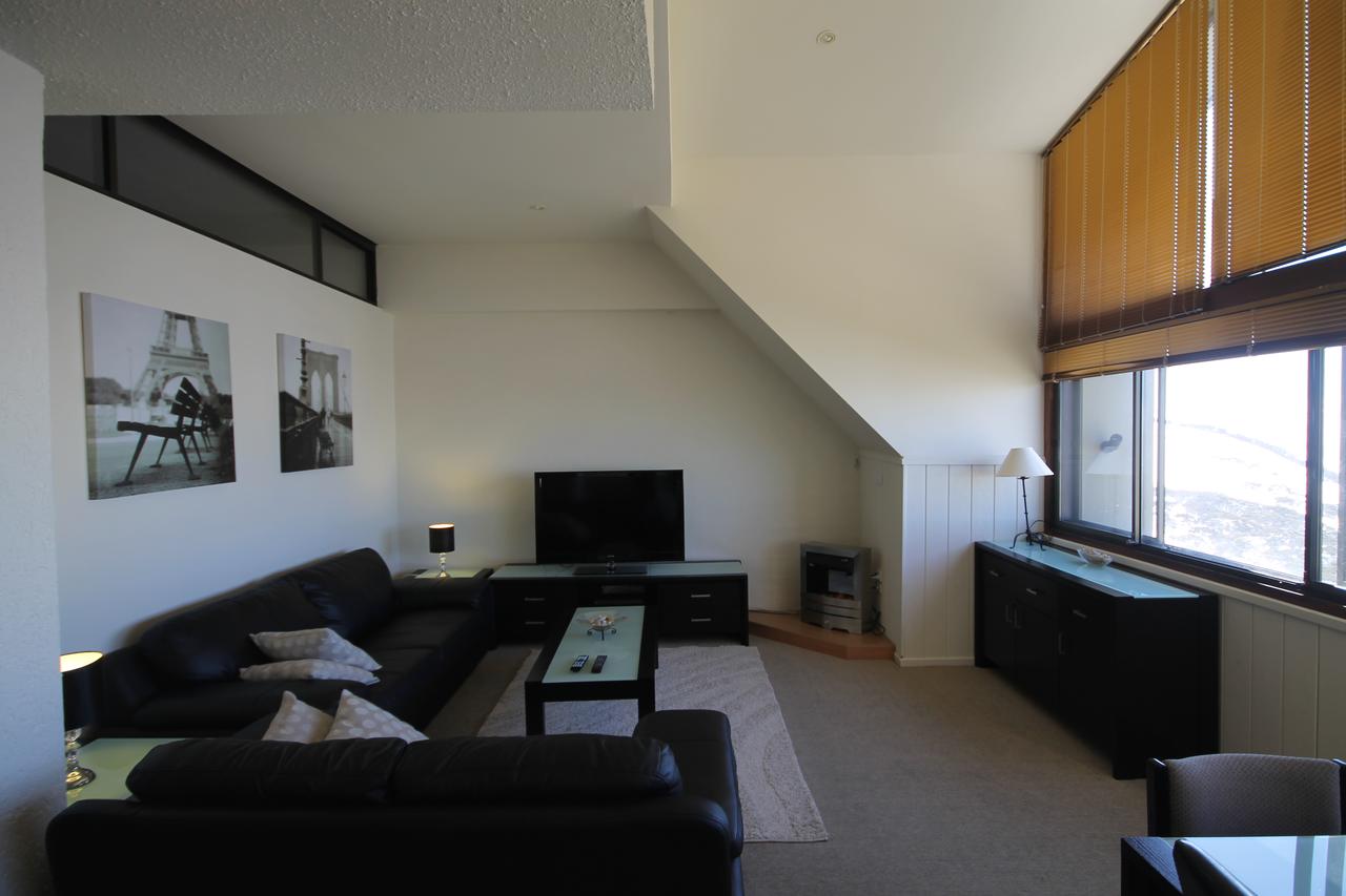 Schoolies Week Accommodation