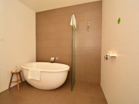 Mornington Hotel - Schoolies Week Accommodation 28