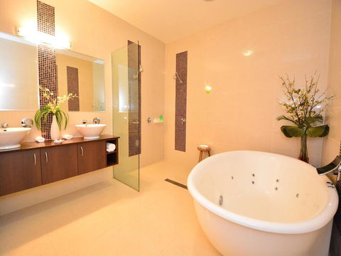Mornington Hotel - Schoolies Week Accommodation 25