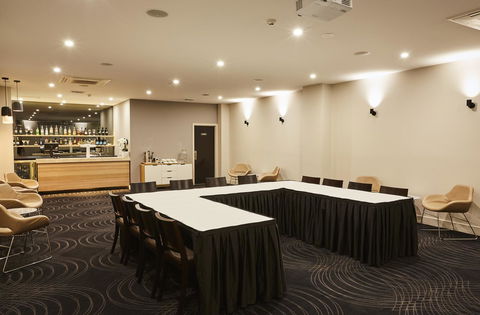 Mornington Hotel - Schoolies Week Accommodation 14