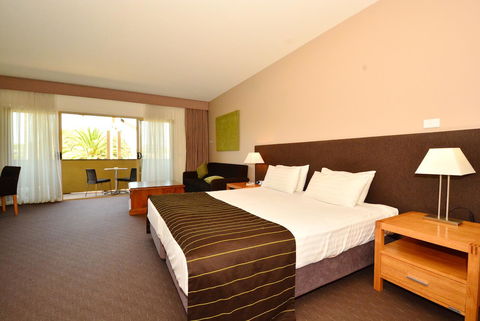 Mornington Hotel - Schoolies Week Accommodation 34