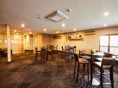 Mornington Hotel - Schoolies Week Accommodation 16