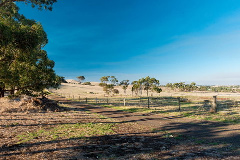 Coragulac House Cottages - Schoolies Week Accommodation 39