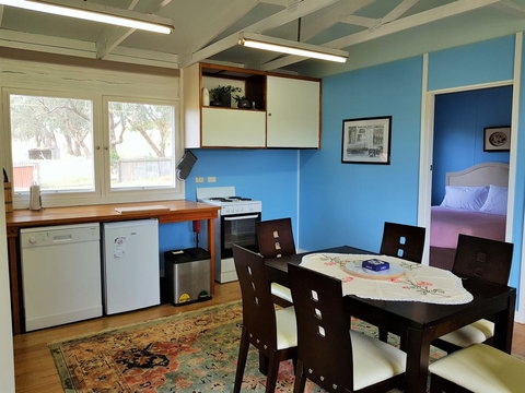 Coragulac House Cottages - Schoolies Week Accommodation 33