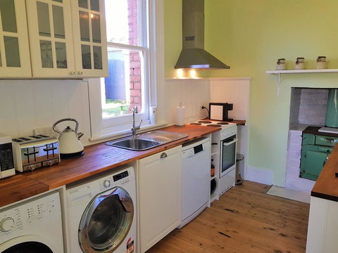 Coragulac House Cottages - Schoolies Week Accommodation 14