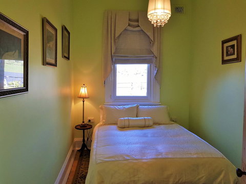 Coragulac House Cottages - Schoolies Week Accommodation 6