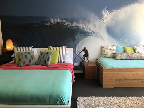 Lorne World - Schoolies Week Accommodation 23