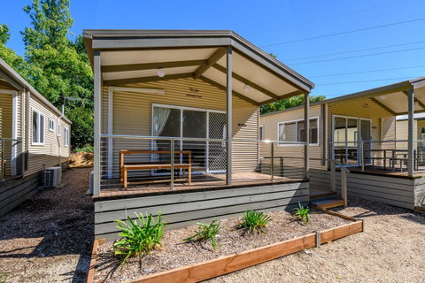 Bright Riverside Holiday Park - Schoolies Week Accommodation 0