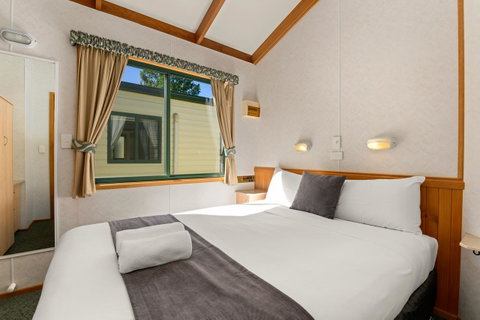 Bright Riverside Holiday Park - Schoolies Week Accommodation 21