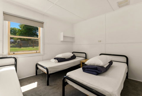 Bright Riverside Holiday Park - Schoolies Week Accommodation 1