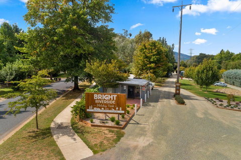 Bright Riverside Holiday Park - Schoolies Week Accommodation 2