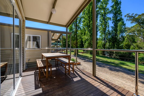 Bright Riverside Holiday Park - Schoolies Week Accommodation 5