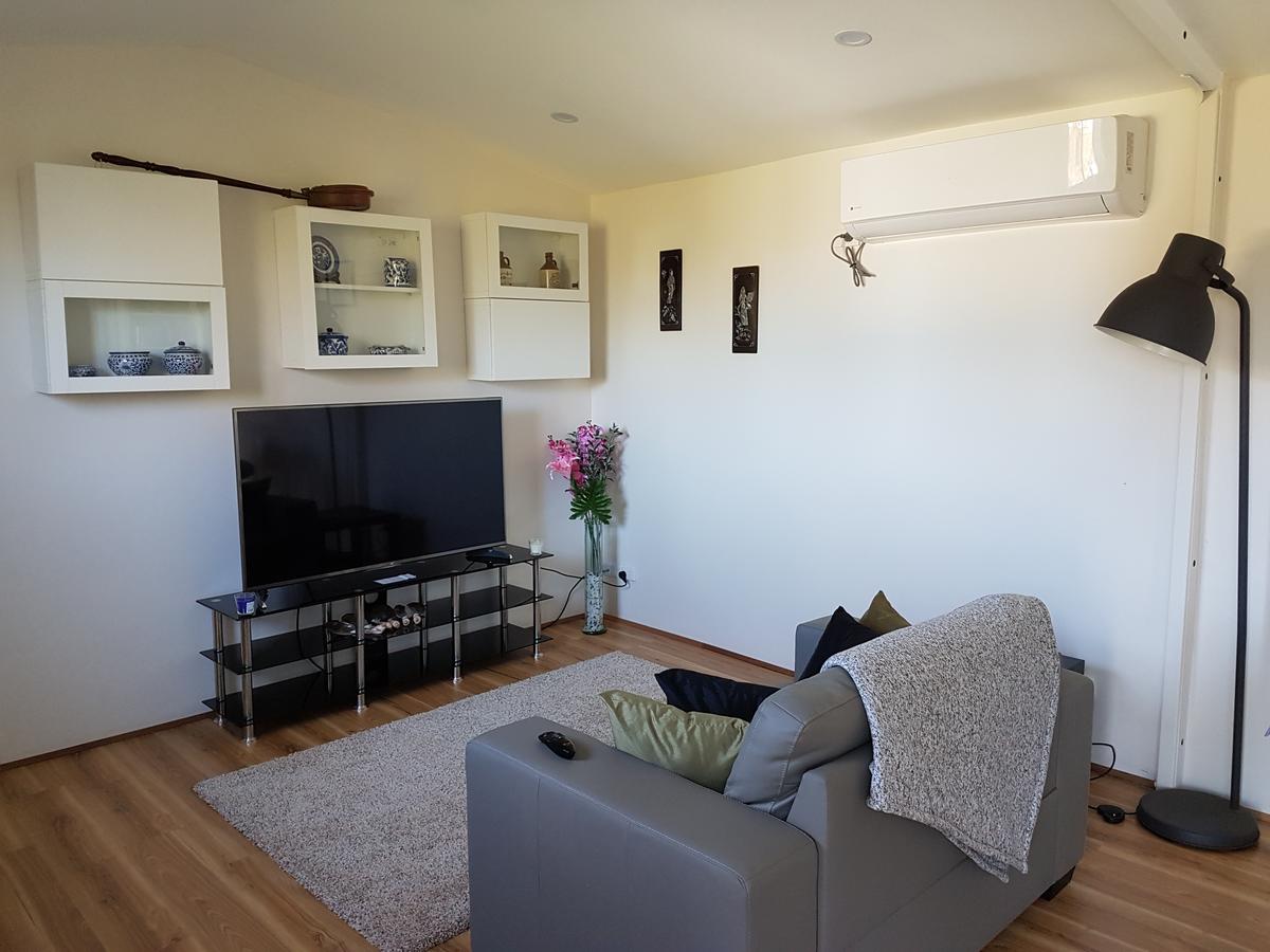  Schoolies Week Accommodation