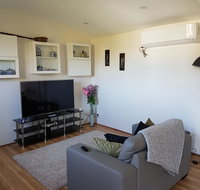 Romsey Homestay - Schoolies Week Accommodation