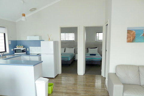 Apollo Bay Waterfront Motor Inn - Schoolies Week Accommodation 5