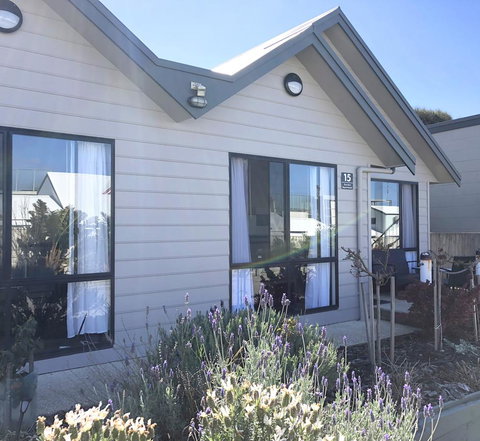 Apollo Bay Waterfront Motor Inn - Schoolies Week Accommodation 25