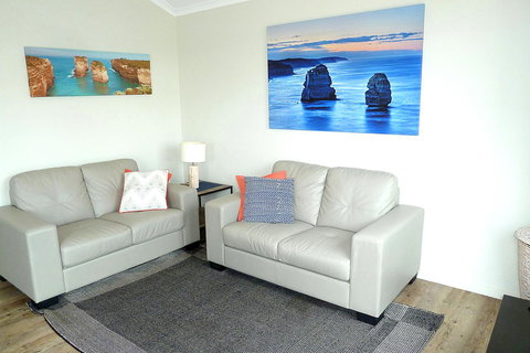 Apollo Bay Waterfront Motor Inn - Schoolies Week Accommodation 3
