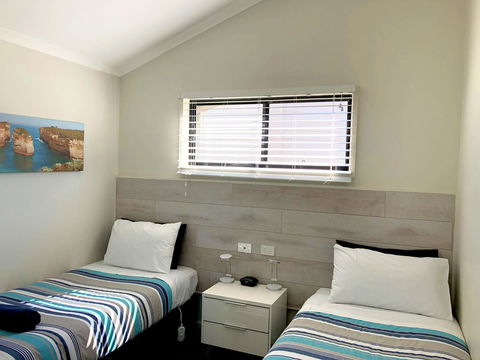 Apollo Bay Waterfront Motor Inn - Schoolies Week Accommodation 24