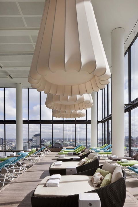 Crown Metropol Melbourne - Schoolies Week Accommodation 15