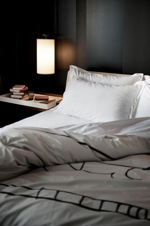 Crown Metropol Melbourne - Schoolies Week Accommodation 25