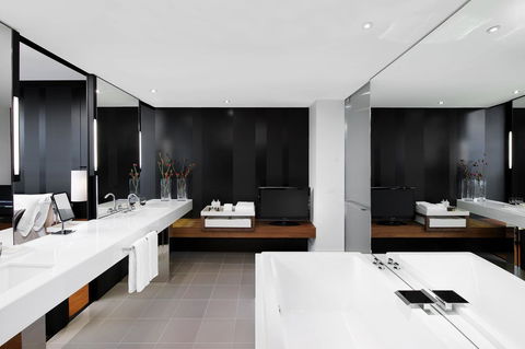 Crown Metropol Melbourne - Schoolies Week Accommodation 7