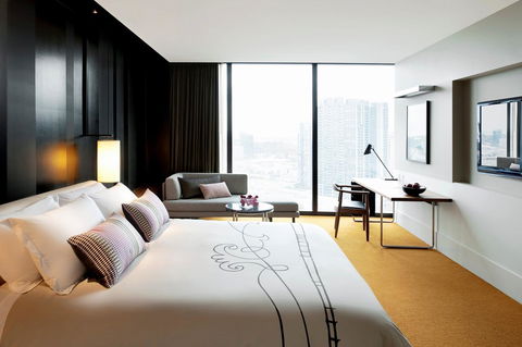 Crown Metropol Melbourne - Schoolies Week Accommodation 24