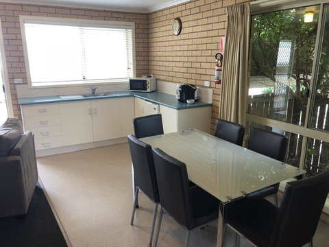 Port Campbell Parkview Motel & Apartments - Schoolies Week Accommodation 44