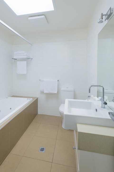 Port Campbell Parkview Motel & Apartments - Schoolies Week Accommodation 34