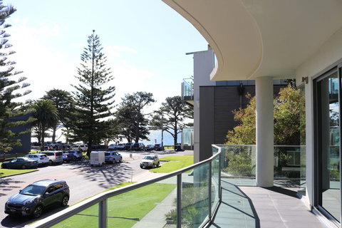 130 At The Waves - Schoolies Week Accommodation 22