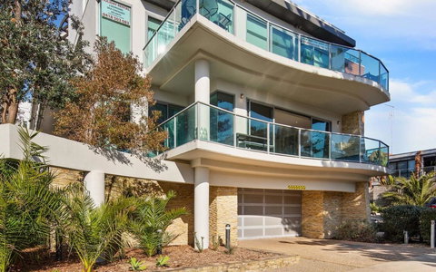 130 At The Waves - Schoolies Week Accommodation 25