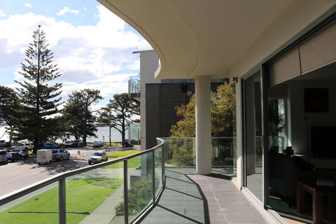 130 At The Waves - Schoolies Week Accommodation 21