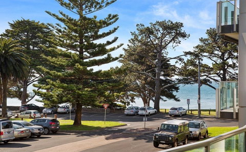 130 At The Waves - Schoolies Week Accommodation 1