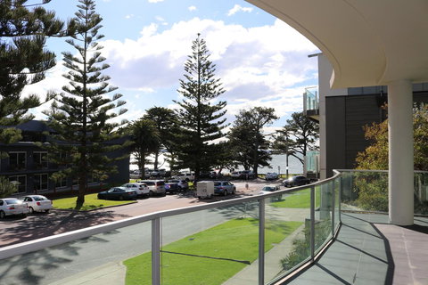 130 At The Waves - Schoolies Week Accommodation 19