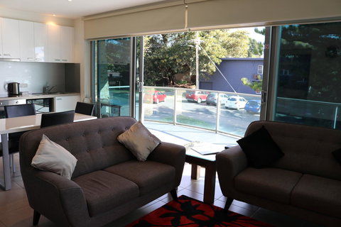 130 At The Waves - Schoolies Week Accommodation 7