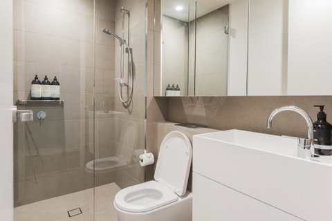 New Eureka 108 Hotel Apartments - Schoolies Week Accommodation 10