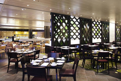 Crown Promenade Melbourne - Schoolies Week Accommodation 13